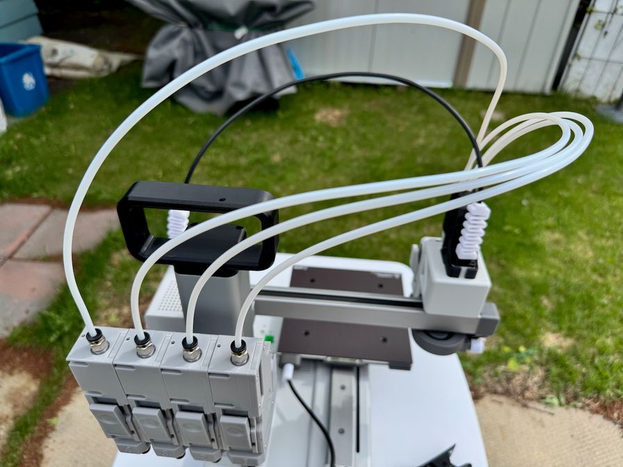 Installation of PTFE tubes into filament hub